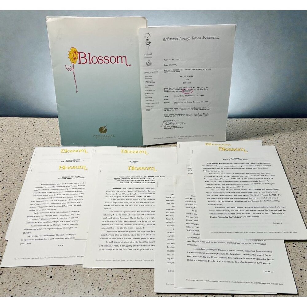 Blossom NBC TV Show Press Kit 1992 Mayim Bialik Ted Wass Joey Lawrence Vintage